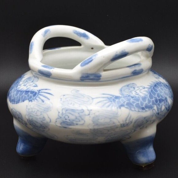 Vintage Blue and White 2 Dragons Porcelain Tripod Bowl - Picture 4 of 8